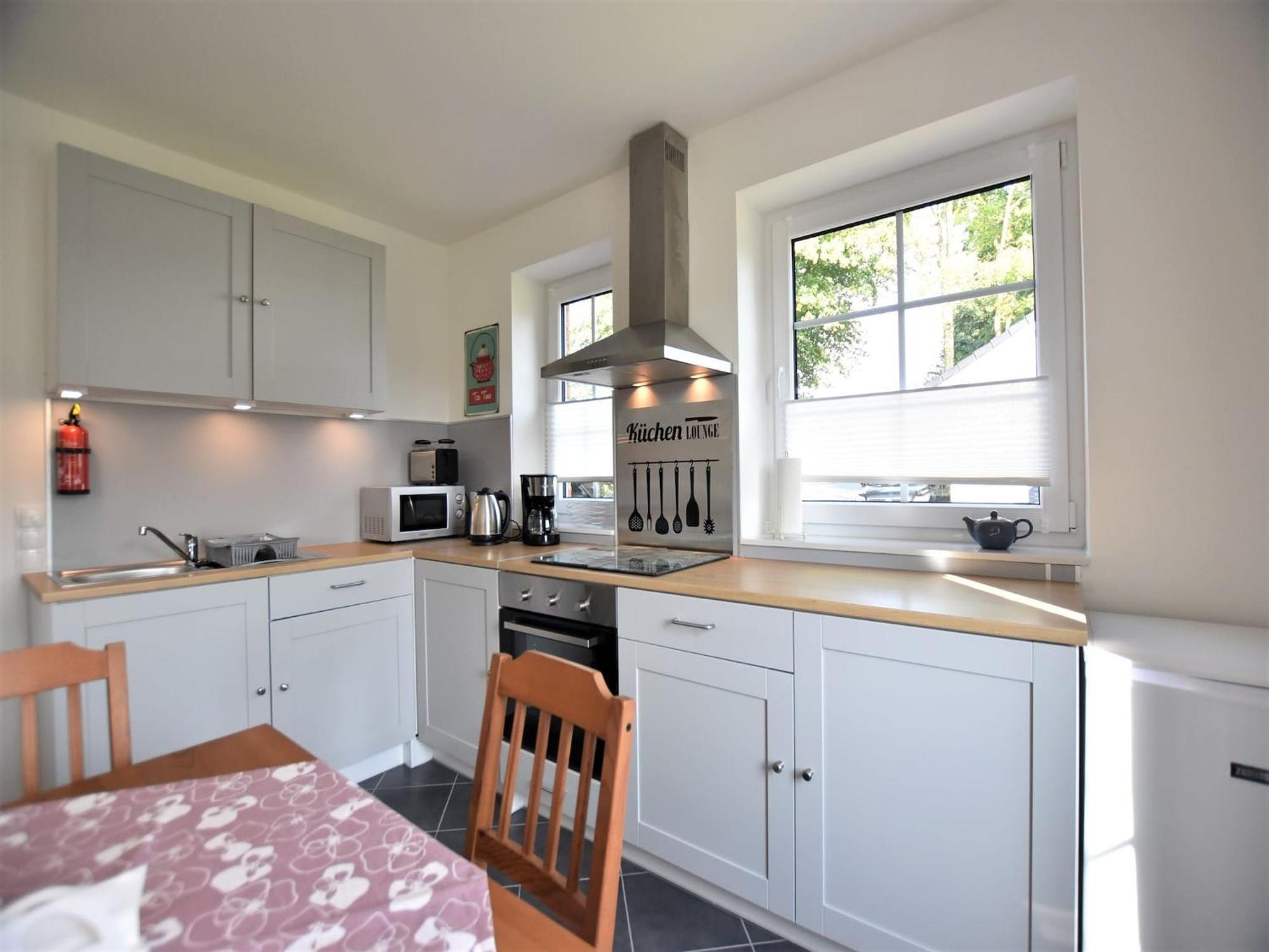 Charming Apartment in Oldenburg in Holstein with Terrace Buitenkant foto