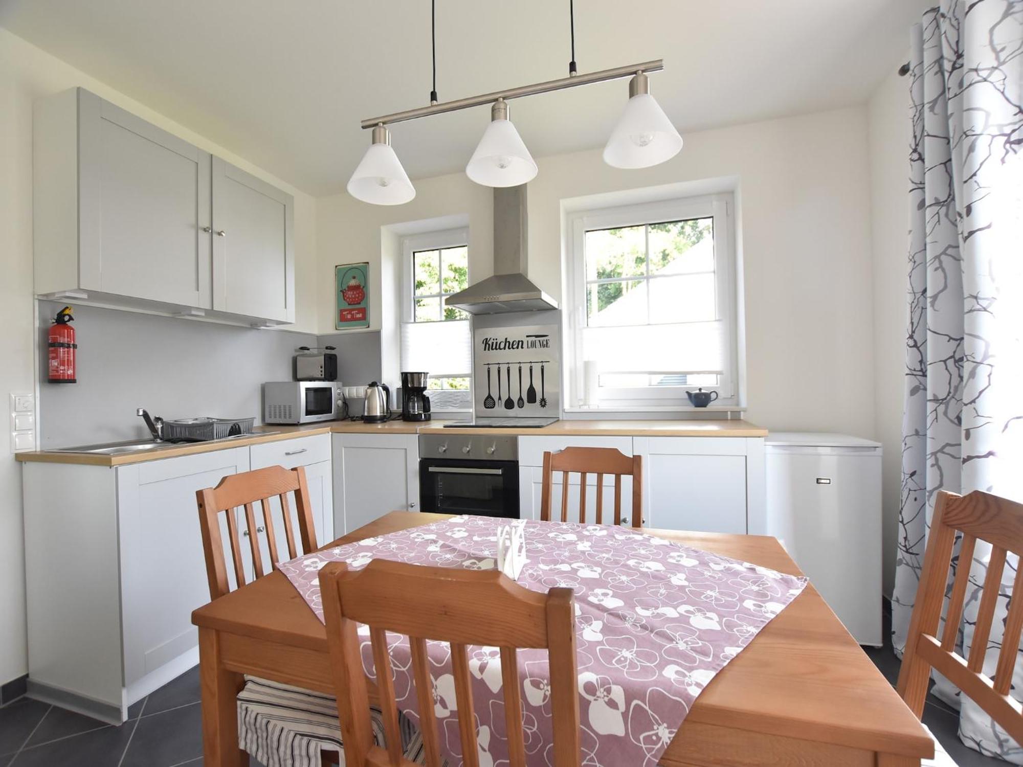 Charming Apartment in Oldenburg in Holstein with Terrace Buitenkant foto